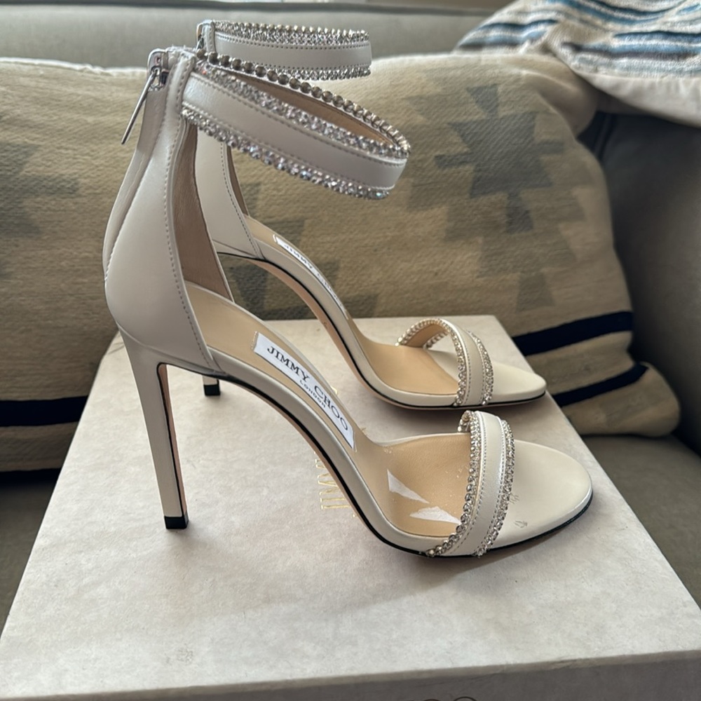 FINAL SALE Jimmy Choo dochas 100 latte nappa leather jewel trim 35/5 NWT
